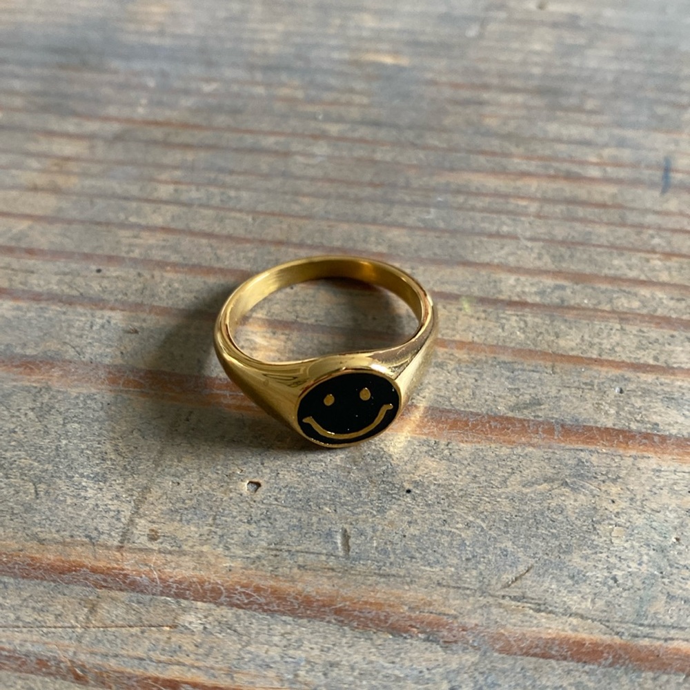 Gold and Black Smiley Face Ring Smile Emoji Size 7
